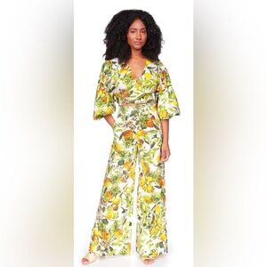 Cara Cara Angela Crop Top in Banana Print size 8 NWT